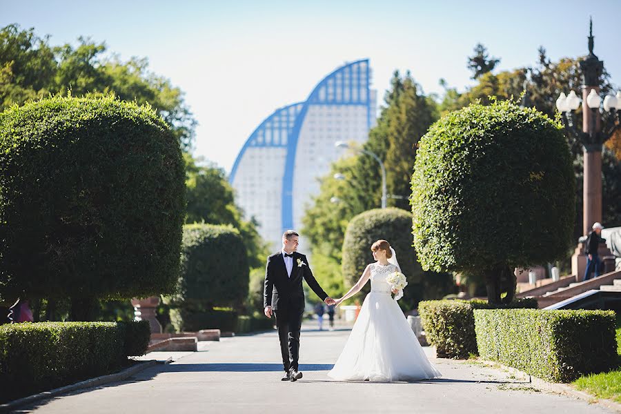 Fotógrafo de casamento Pavel Donskov (live-moments). Foto de 5 de novembro 2015