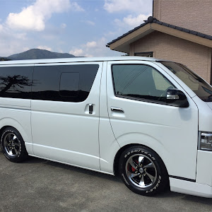 ハイエースバン TRH200V