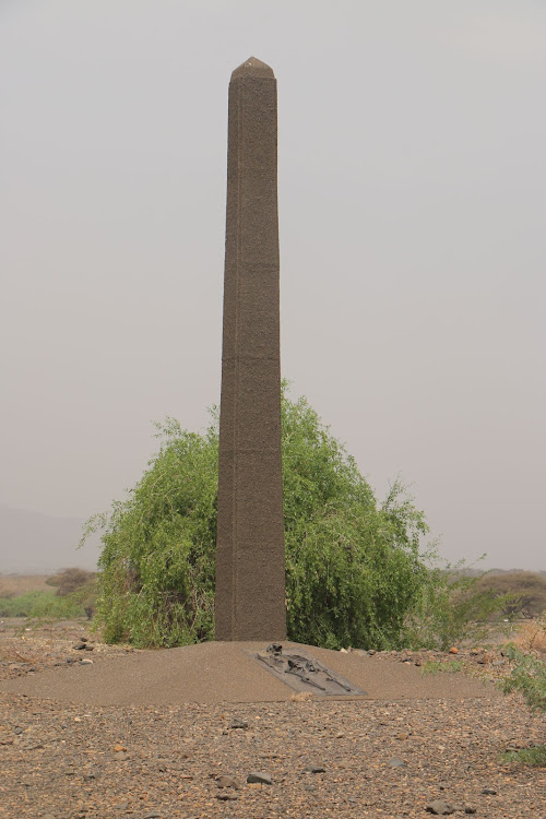 The fossil skeletal remains of a 1.6 million-year-old pre-modern human, now known as the 'Turkana boy', were discovered here in 1984. This monument celebrates the African origin of all the people of the world