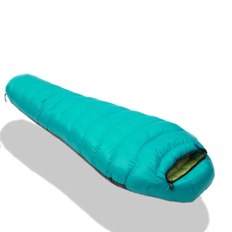 Ultralichte outdoor bergkampeer slaapzak voor volwassenen, splitsbaar, ideaal voor avonturen en koele nachten.