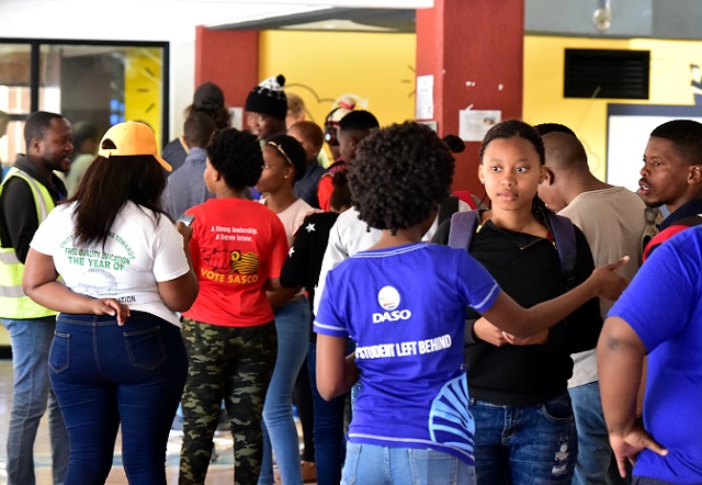 Students turn up to cast their ballots at Die Kraal on Nelson Mandela University’s south campus in Summerstrand