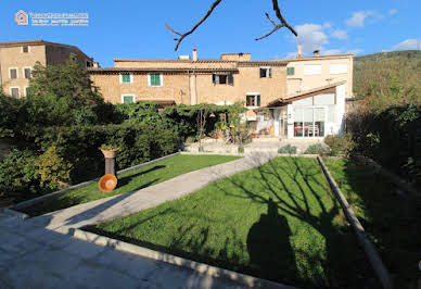 Villa with pool and terrace 3