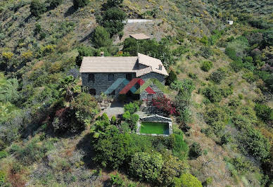 Farmhouse with pool 1