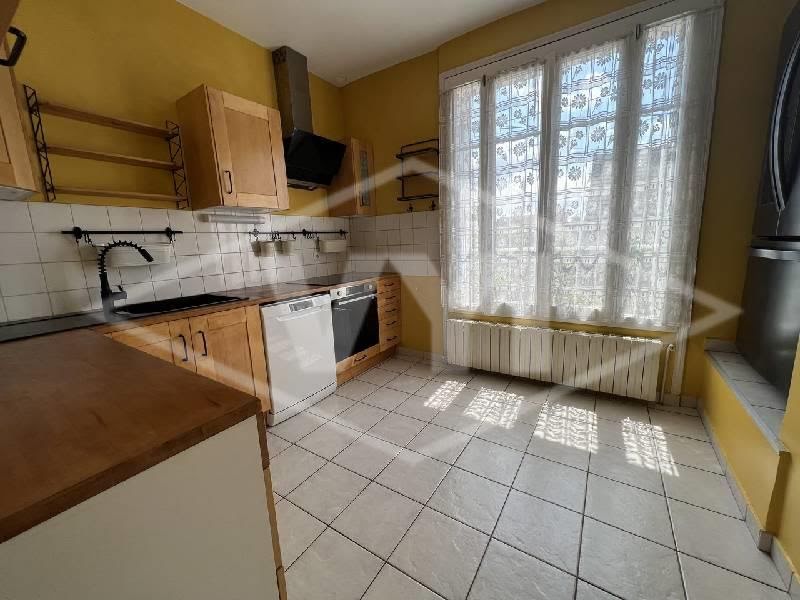 Vente maison 5 pièces 103 m² à Combs-la-Ville (77380), 315 000 €