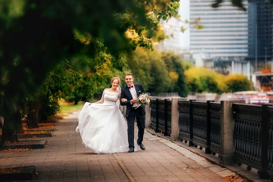 Fotógrafo de bodas Aleksandra Tikhova (aleksti). Foto del 24 de enero 2018