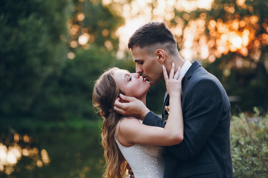 Fotógrafo de casamento Yaroslav Kalinovskiy (kalinovskyph). Foto de 6 de novembro 2019