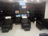 The Elegant unisex Salon photo 1