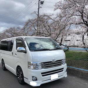 ハイエースバン TRH200V