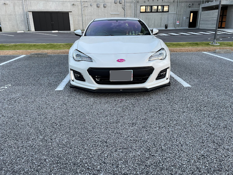 BRZの沖縄・STIフロントアンダースポイラー・KAKUMEIMOTORSPORTSに関するカスタム事例の投稿画像1枚目