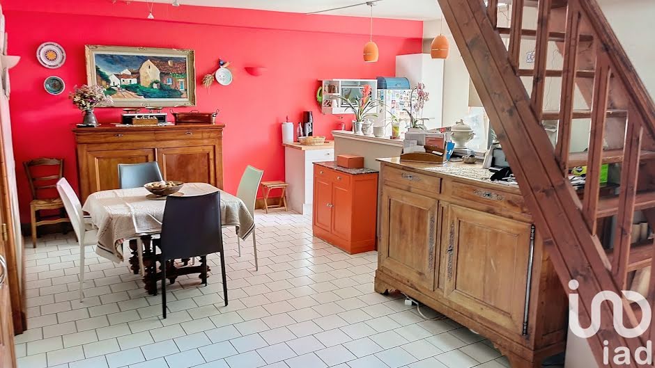 Vente maison 7 pièces 131 m² à Marthon (16380), 125 000 €