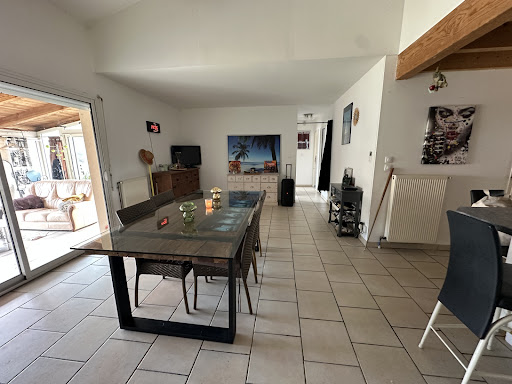 House with garden and terrace 2