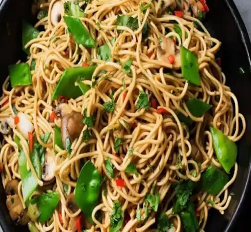 Hakka Chicken Noodles