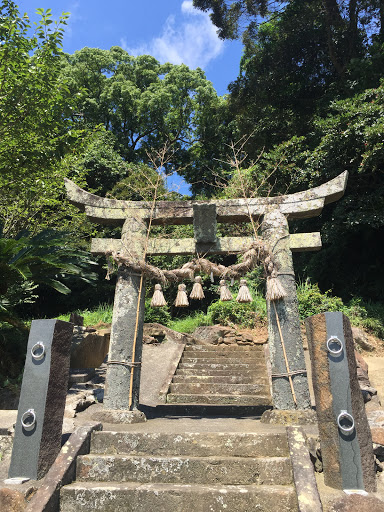 鎮守神社