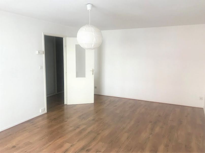 Location  appartement 2 pièces 44.35 m² à Lille (59000), 773 €