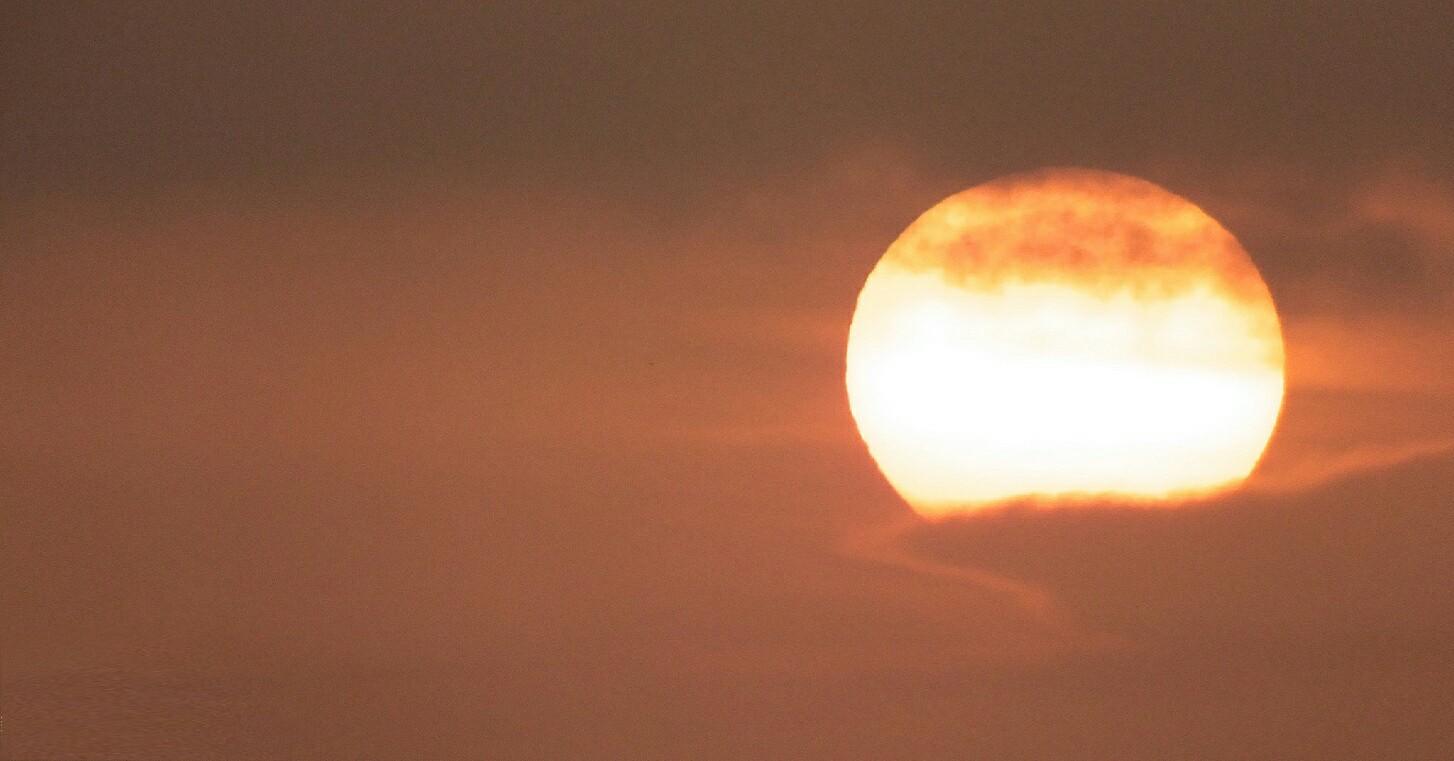 L'alba di un giorno rovente...  di Barbara Licata