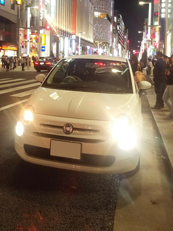 500のヘッドランプ交換・LED・可愛いに関するカスタム事例の投稿画像2枚目