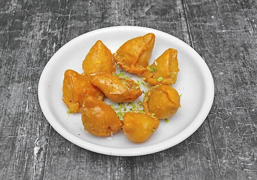 Samosa Gujia