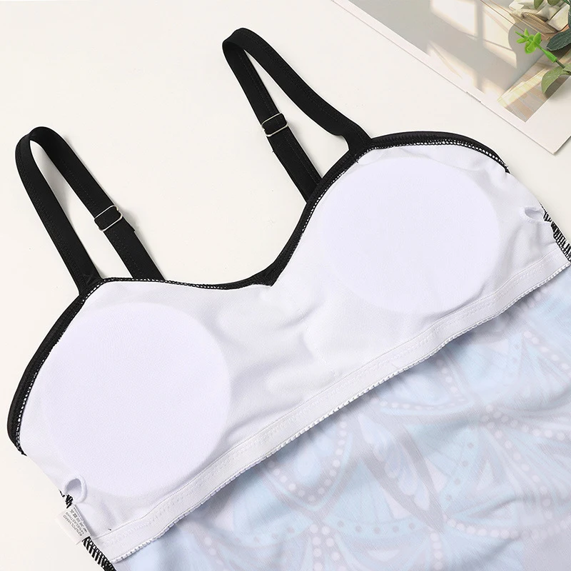 Abito taglie forti con stampa digitale alla moda, elegante e confortevole. Perfetto per un look moderno e femminile, ideale per ogni occasione.