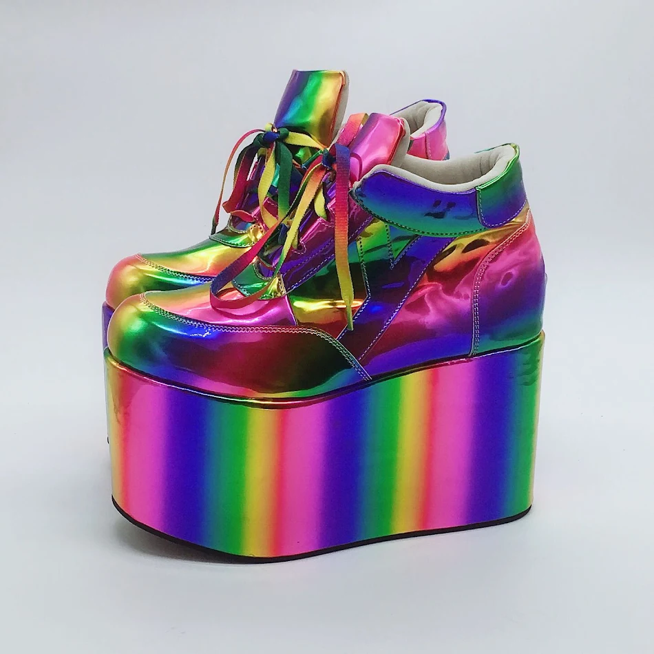 Regenboog casual schoenen met dikke sponszool voor comfort en stijl. Perfect voor dagelijks gebruik, loop vrolijk rond!