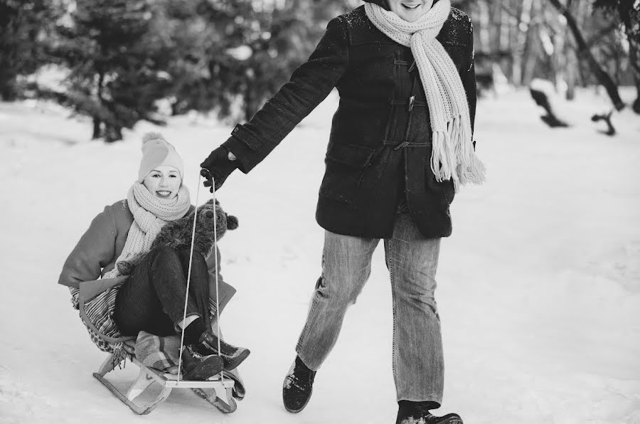 Wedding photographer Irina Astakhova (wonderfullifest). Photo of 26 December 2013