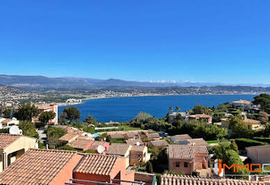 Maison avec piscine et terrasse 10