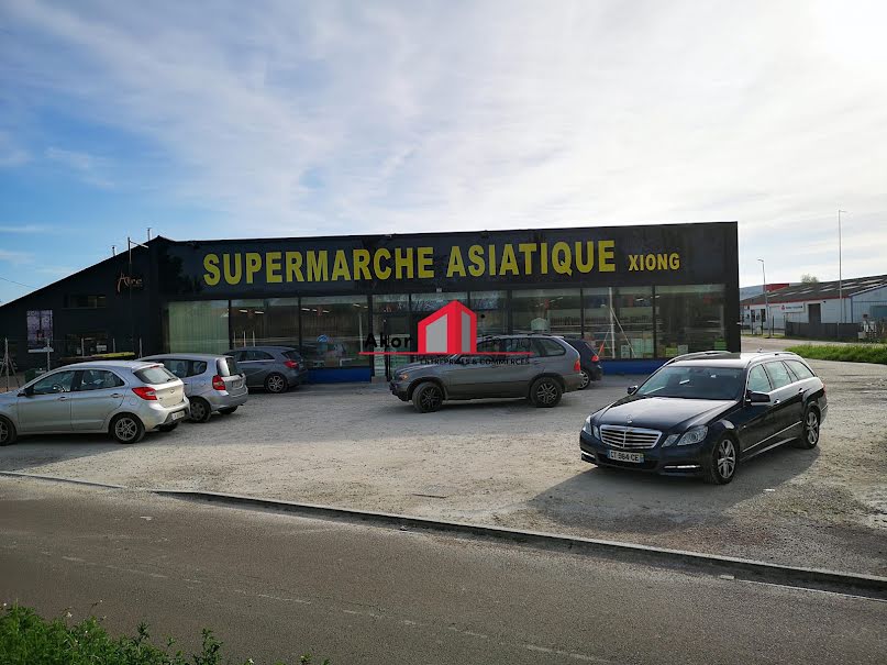 Location  locaux professionnels  245 m² à Auxerre (89000), 2 500 €