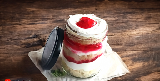 Strawberry Jar Cake