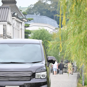 ヴォクシー ZRR70W
