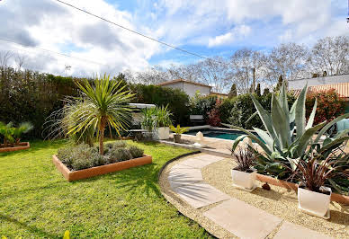 Villa with pool and terrace 3