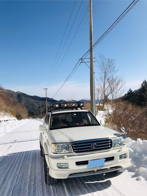 ランドクルーザー100の雪と愛車に関するカスタム事例の投稿画像11枚目