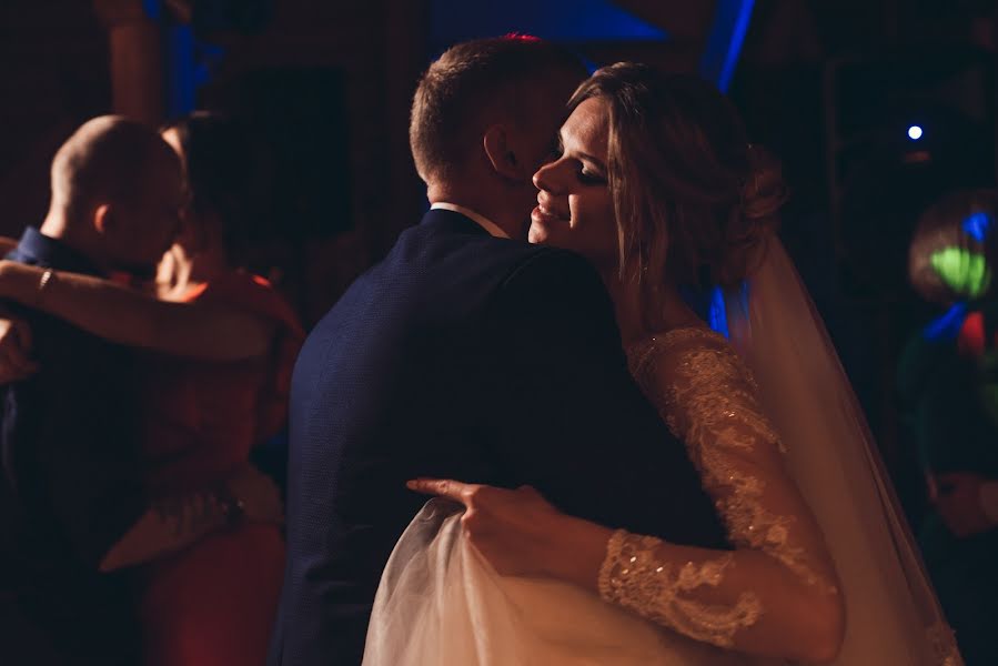 Wedding photographer Yuliya Kholodnaya (holodnaya). Photo of 1 November 2017