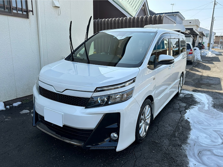 ヴォクシーの洗車したい…・洗車に関するカスタム事例の投稿画像2枚目
