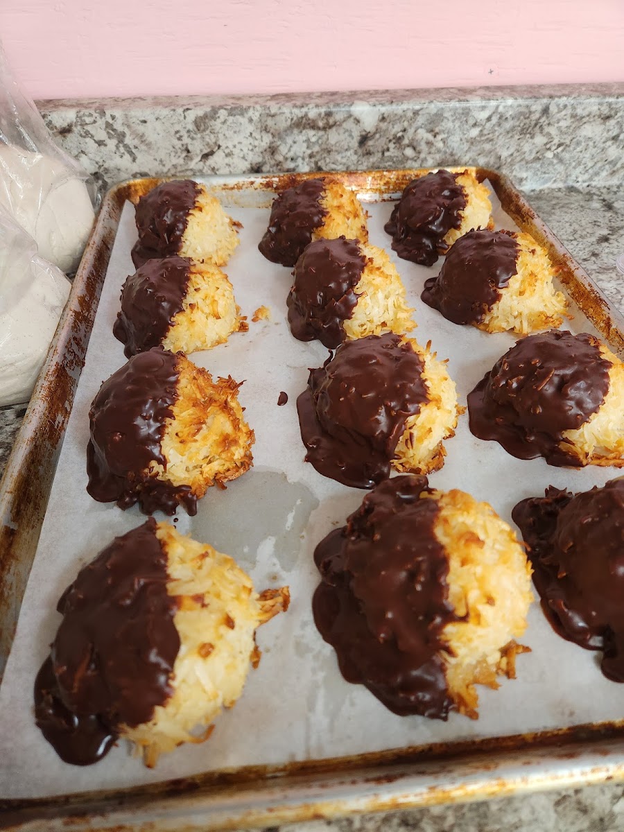 Coconut Macaroond dipped in Ganache