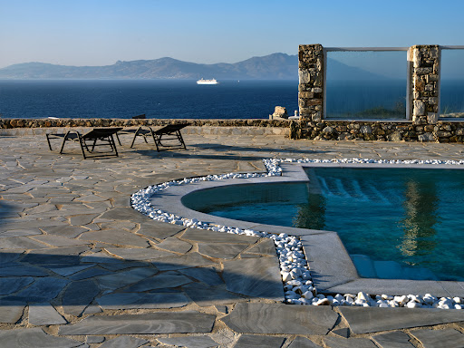 Villa avec piscine et jardin 2