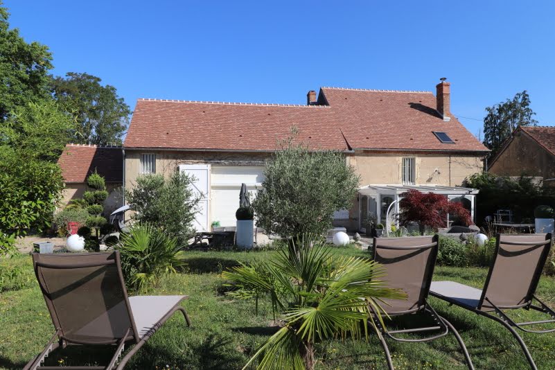 Vente maison 8 pièces 253 m² à Nevers (58000), 345 000 €