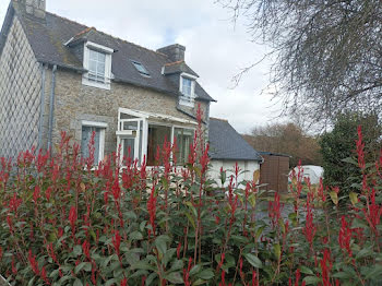 maison à Saint-Nicolas-du-Pélem (22)