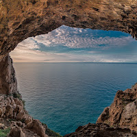 La grotta sul mare di renatoxxx