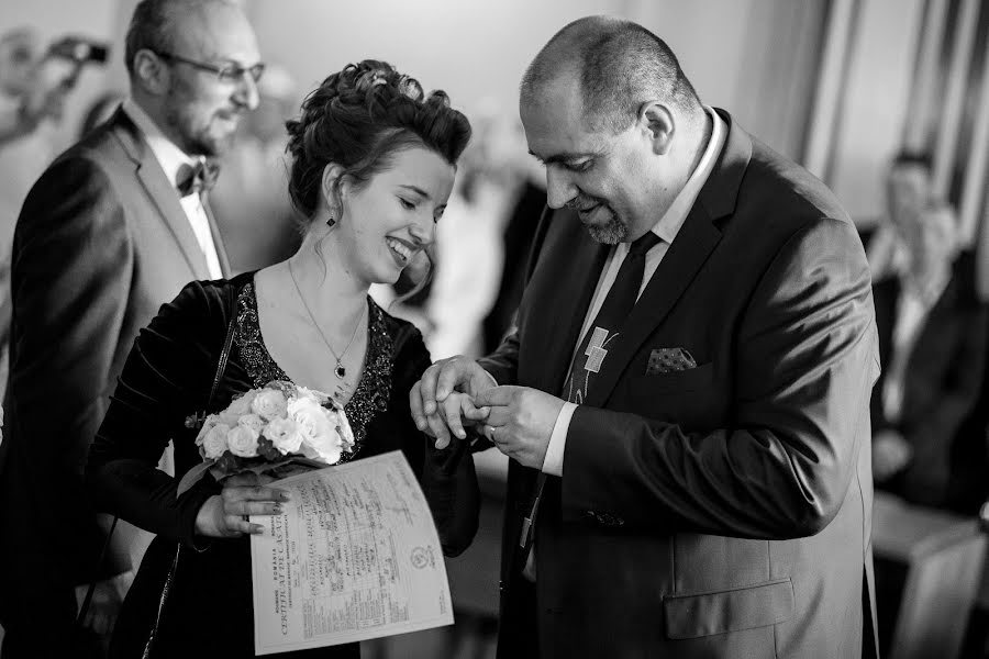 Jurufoto perkahwinan Ciprian Grigorescu (cipriangrigores). Foto pada 3 April 2019