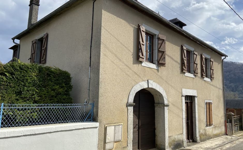 Vente propriété 7 pièces 170 m² à Mauléon-Licharre (64130), 182 000 €