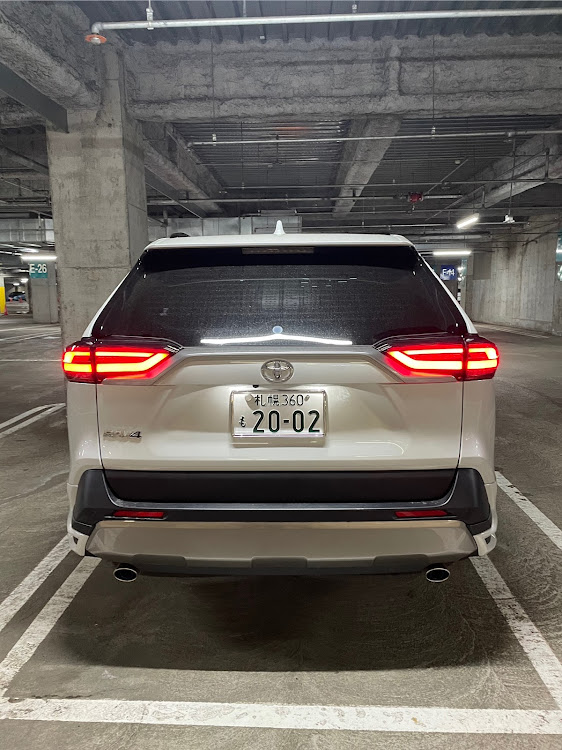 RAV4のRAV4・RAV4乗りさんと繋がりたい・RAV4モデリスタ・RAV4ヴァレンティ・ヴァレンティジュエルLEDテールに関するカスタム事例の投稿画像1枚目