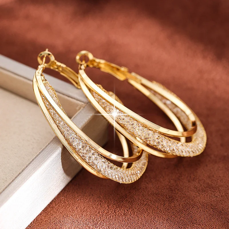 Modieuze Ins-stijl oorbellen, passen overal bij. De perfecte mode-accessoire om je dagelijkse look te versterken, elegantie gegarandeerd.