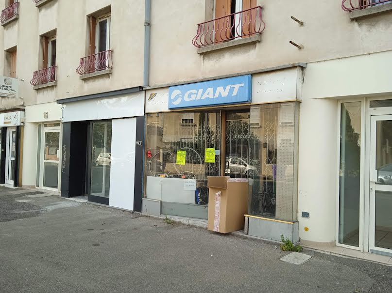 Vente locaux professionnels 2 pièces 46 m² à Avignon (84000), 95 000 €