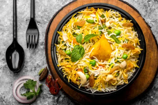 Kashmiri Biryani (1 Pc Potato + Dry Fruits)