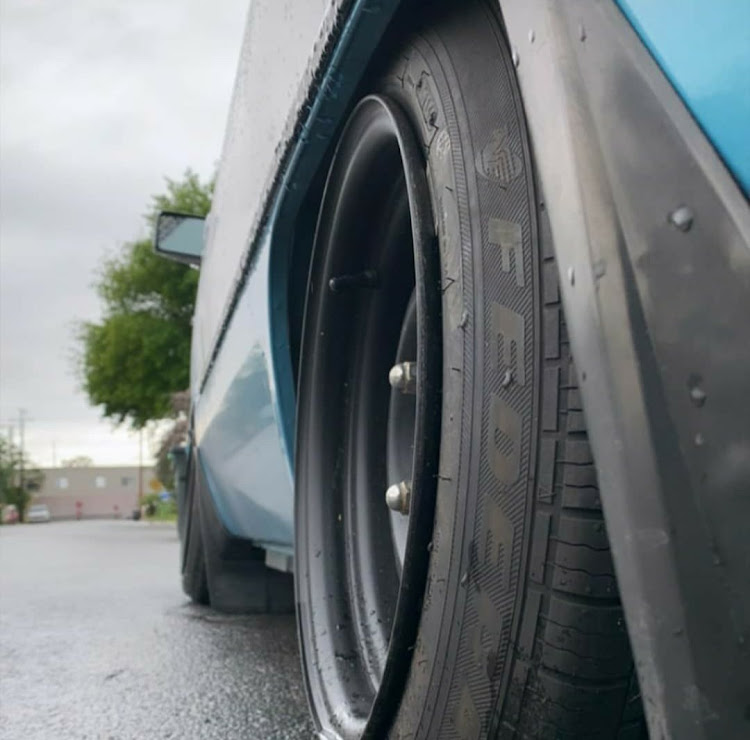 ミラシャコタン❤️さんが投稿したUS・当時物・トヨタバン・LowDownに関するカスタム事例の投稿画像5枚目