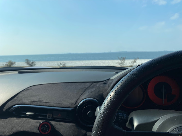 ロードスターの屋根無倶楽部労働☆'s・Pesca・ロードスターND・山からの海・おっさんの休日に関するカスタム事例の投稿画像7枚目