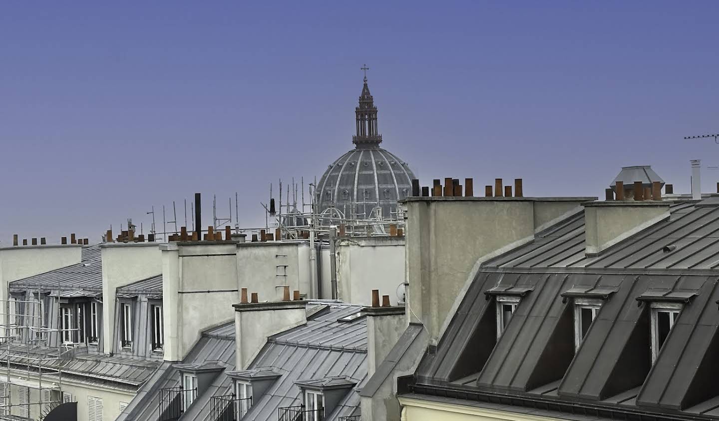 Atypical property with panoramic view Paris 8th