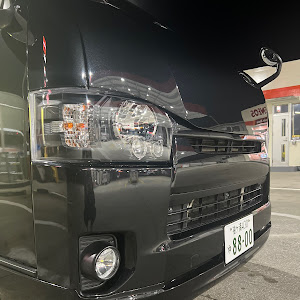 ハイエースバン TRH200V