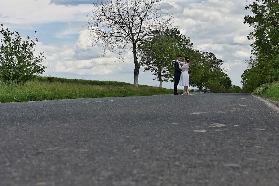 Fotografo di matrimoni Marian Ene (incognitophoto). Foto del 21 maggio 2021