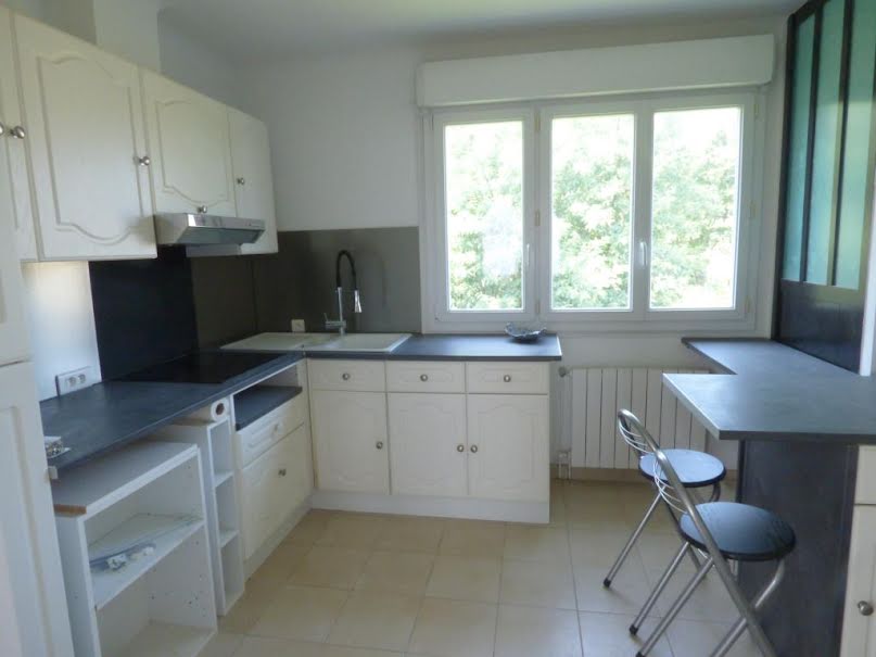 Location  appartement 4 pièces 75 m² à Herbignac (44410), 600 €