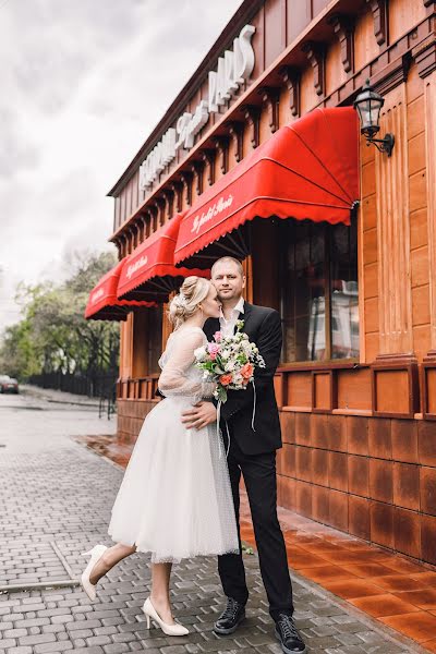 Fotógrafo de casamento Olga Lebed-Latysheva (lebed). Foto de 24 de janeiro 2020